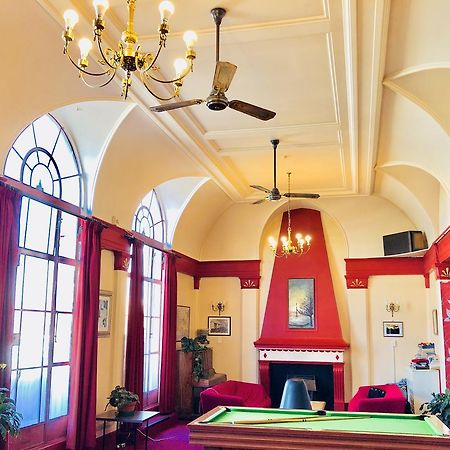 Criterion Art Deco Backpackers Hostel เนเปียร์ ภายนอก รูปภาพ
